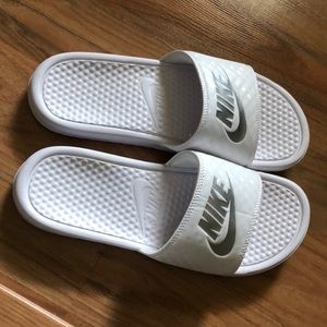 Woman size 10 Nike slides